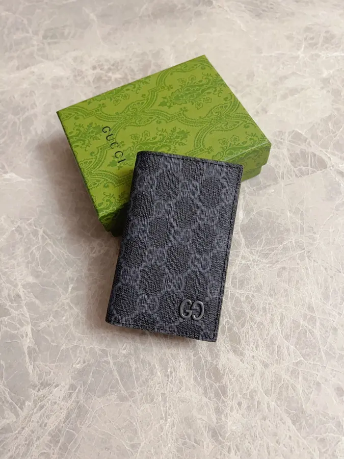 グッチ（GUCCI） カードホルダー スリム メンズ｜新品 E35F3238
