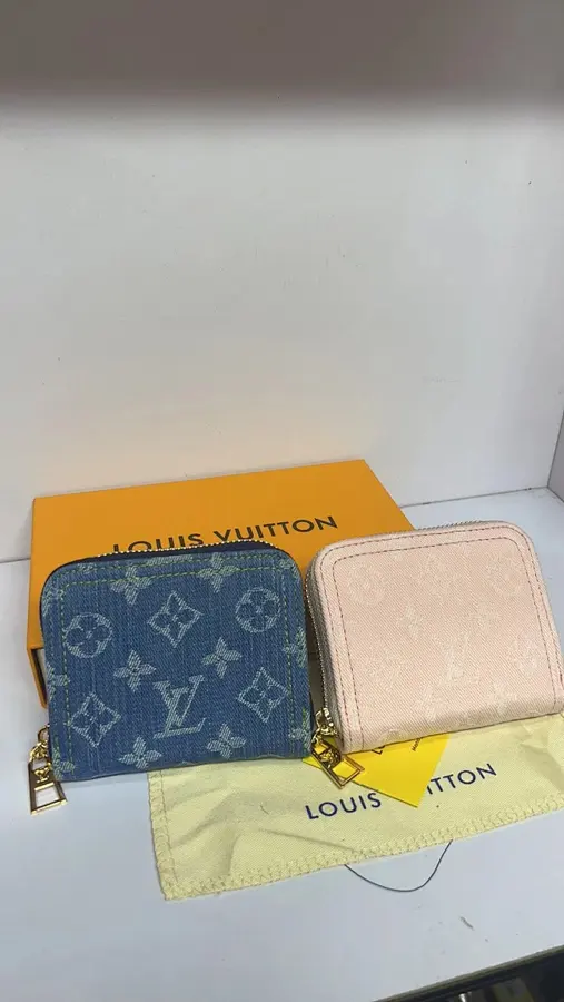 ルイ・ヴィトン(LOUIS VUITTON) 小銭入れ レザー レディース|新品 E3C9FD90の商品画像