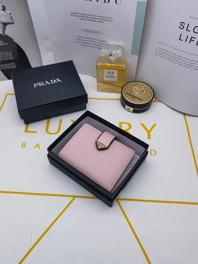 PRADA プラダ（PRADA） レディース ミニ財布 持ち歩きやすい｜新品 E417AD5B