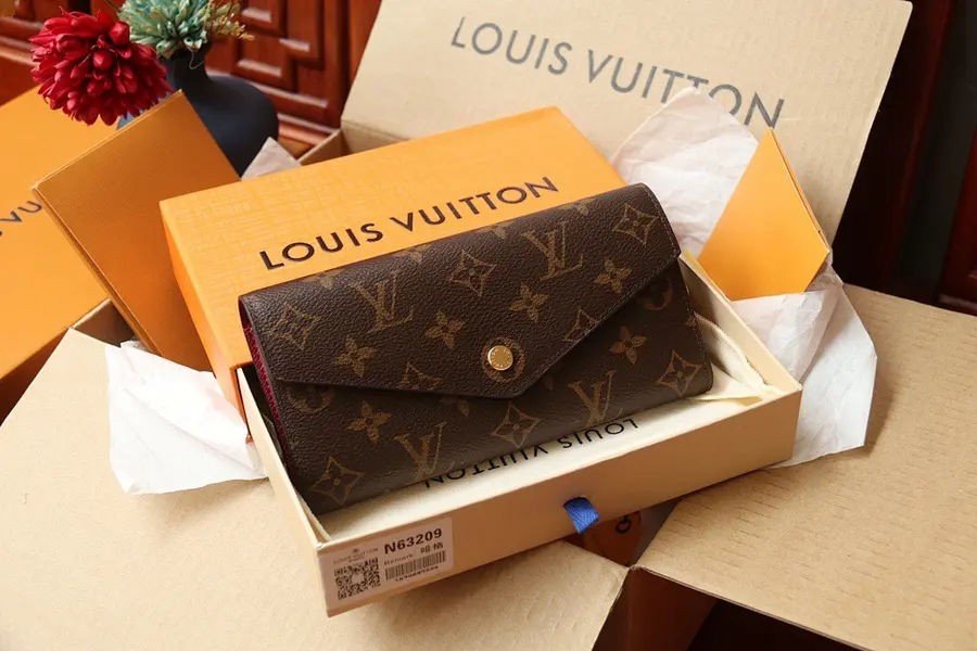 ルイ・ヴィトン（LOUIS VUITTON） ロングタイプ ロングウォレット レディース｜新品 E4CC8713