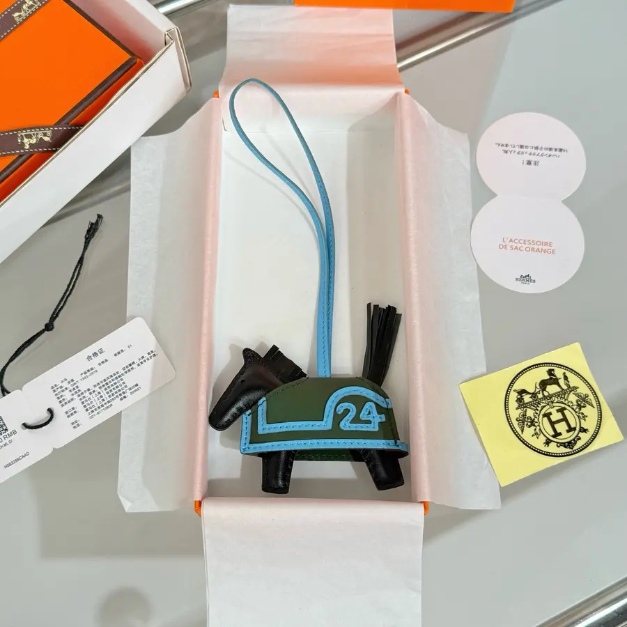 エルメス（HERMÈS） バッグアクセサリー キーリング 男女兼用｜新品 E58ADC3Aの商品画像