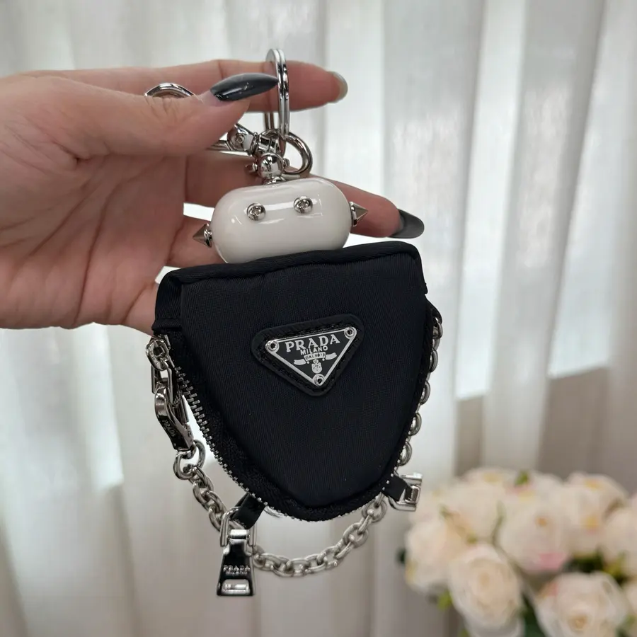プラダ(PRADA) ファスナー仕様 キーホルダー 男女兼用|新品 E653607Dの商品画像