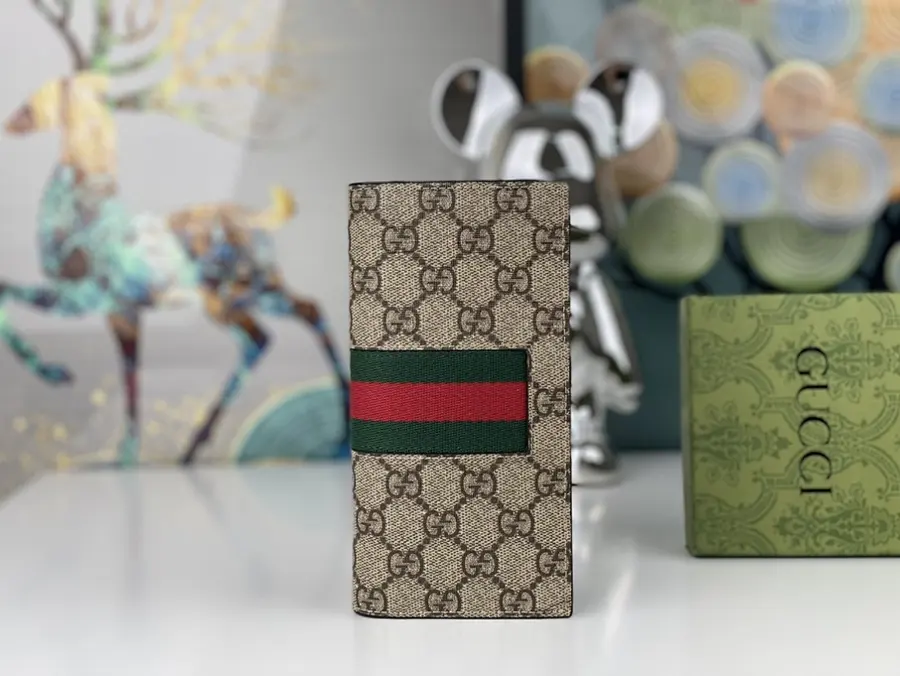 グッチ(GUCCI) メンズ 財布 デイリー向け|新品 E6E379C1の商品画像