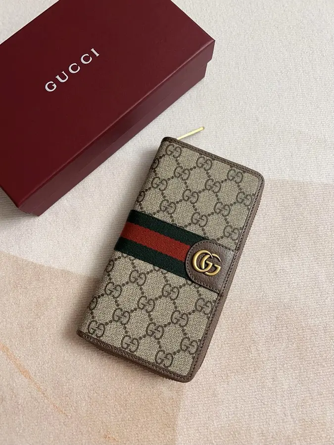 グッチ（GUCCI） 長財布 レザー メンズ｜新品 E730D709