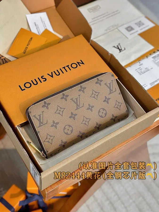ルイ・ヴィトン（LOUIS VUITTON） レディース 長財布 ロングタイプ｜新品 EAFB203D