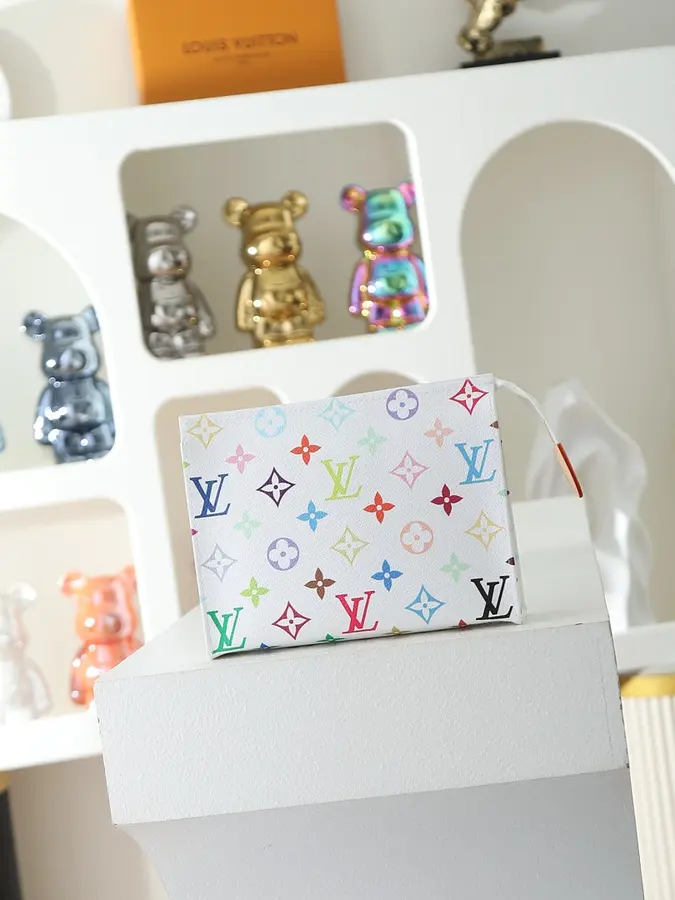 ルイ・ヴィトン（LOUIS VUITTON） クラッチバッグ レザー メンズ｜新品 EB673AEDの商品画像
