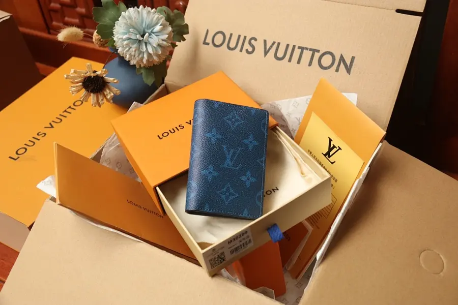 ルイ・ヴィトン（LOUIS VUITTON） レザー コンパクト財布 レディース｜新品 EBD0A668