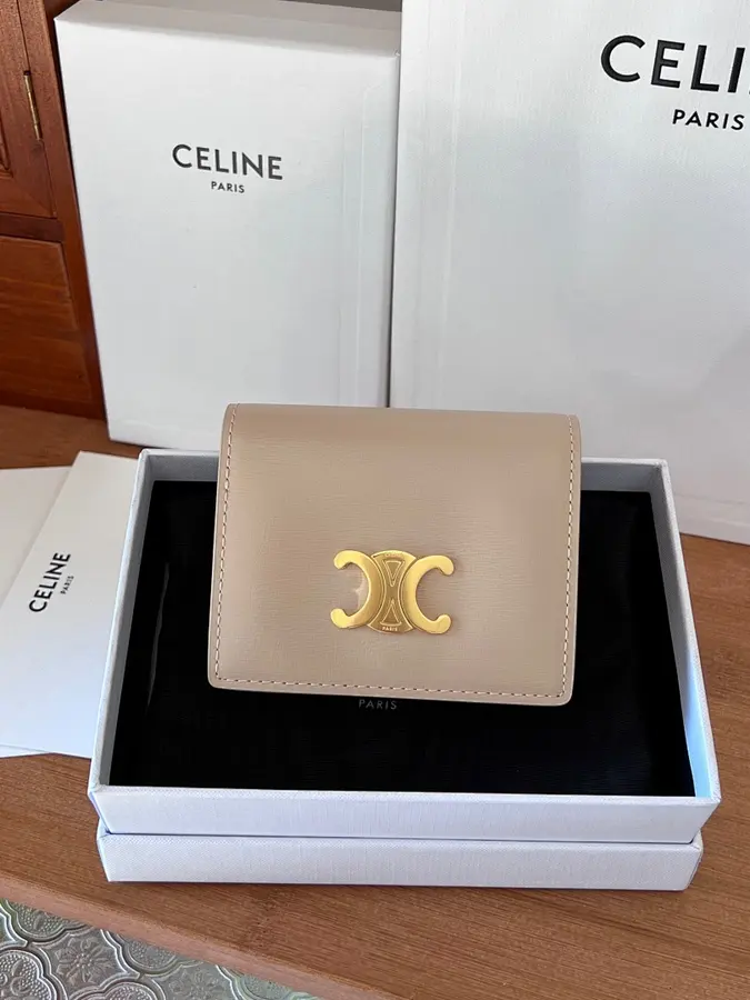 CELINE セリーヌ（CELINE） レディース カードケース コンパクト｜新品 EBE847D3