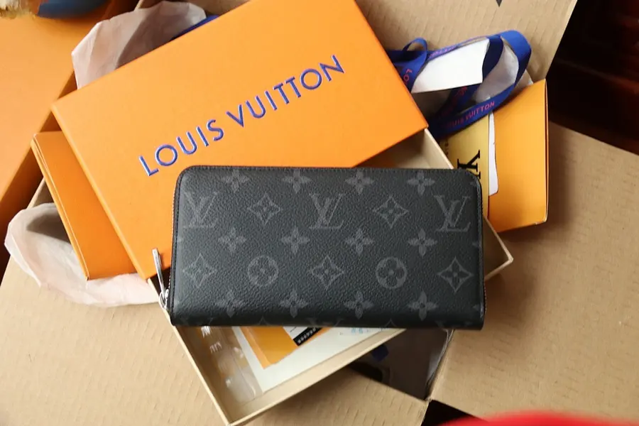 ルイ・ヴィトン（LOUIS VUITTON） 長財布 新品 メンズ 収納しやすい｜ED5AB62A