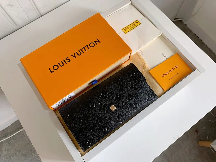 ルイ・ヴィトン（LOUIS VUITTON） レディース 財布 デイリー向け｜新品 EDBAD931
