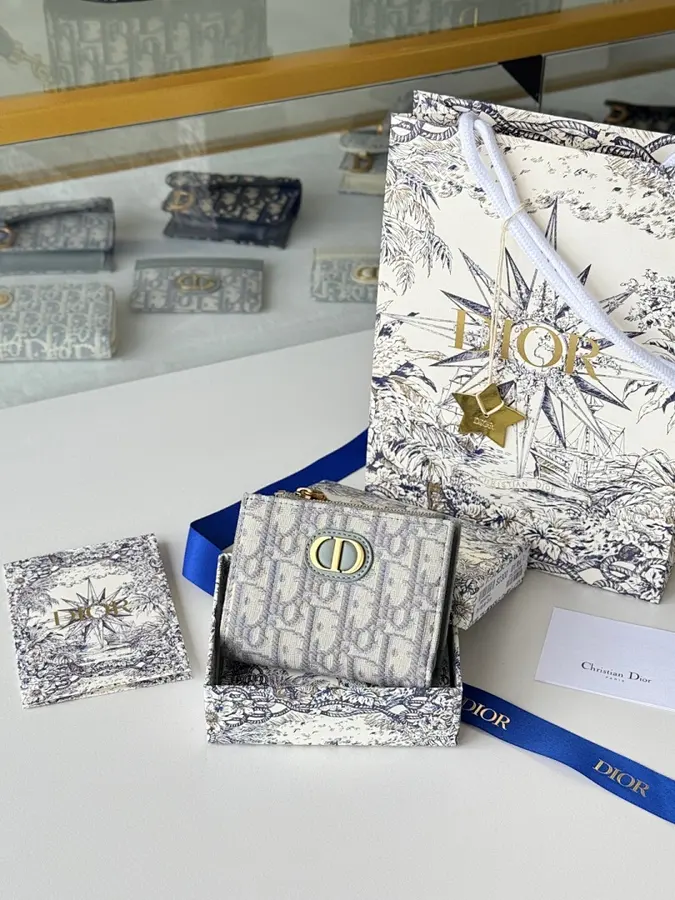ディオール（DIOR） コンパクト財布 レザー レディース｜新品 EE2D3353