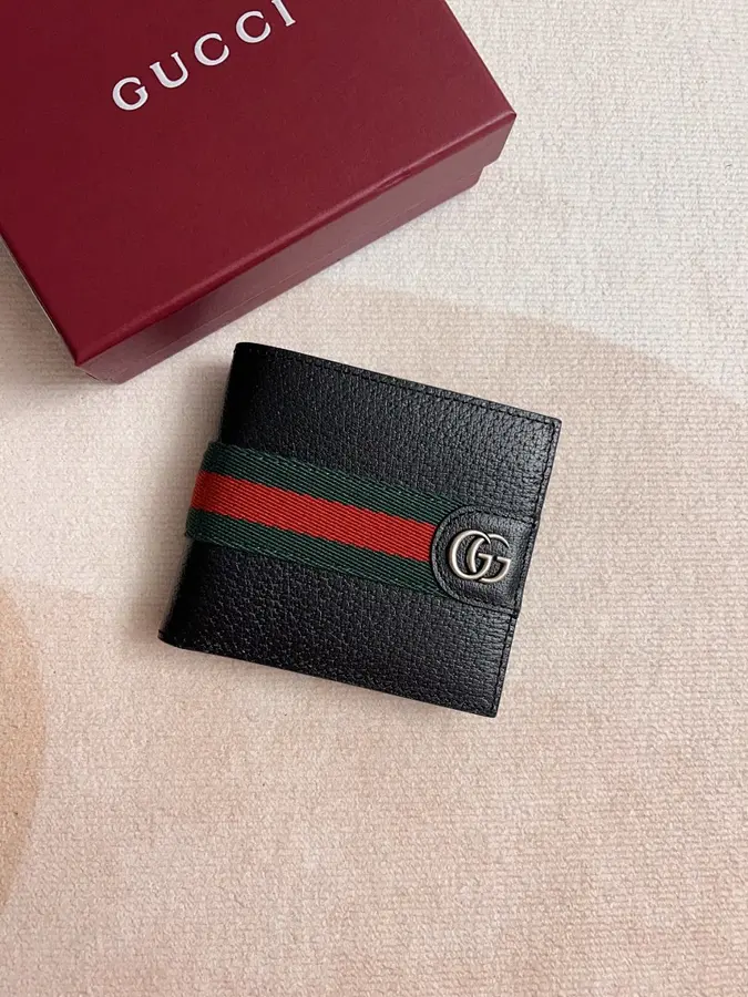GUCCI グッチ（GUCCI） コンパクト財布 持ち歩きやすい メンズ｜新品 F0434CB9