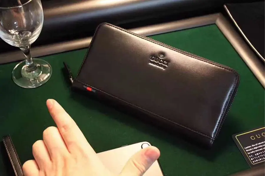 グッチ（GUCCI） 長財布 ロングタイプ メンズ｜新品 F13F38DE