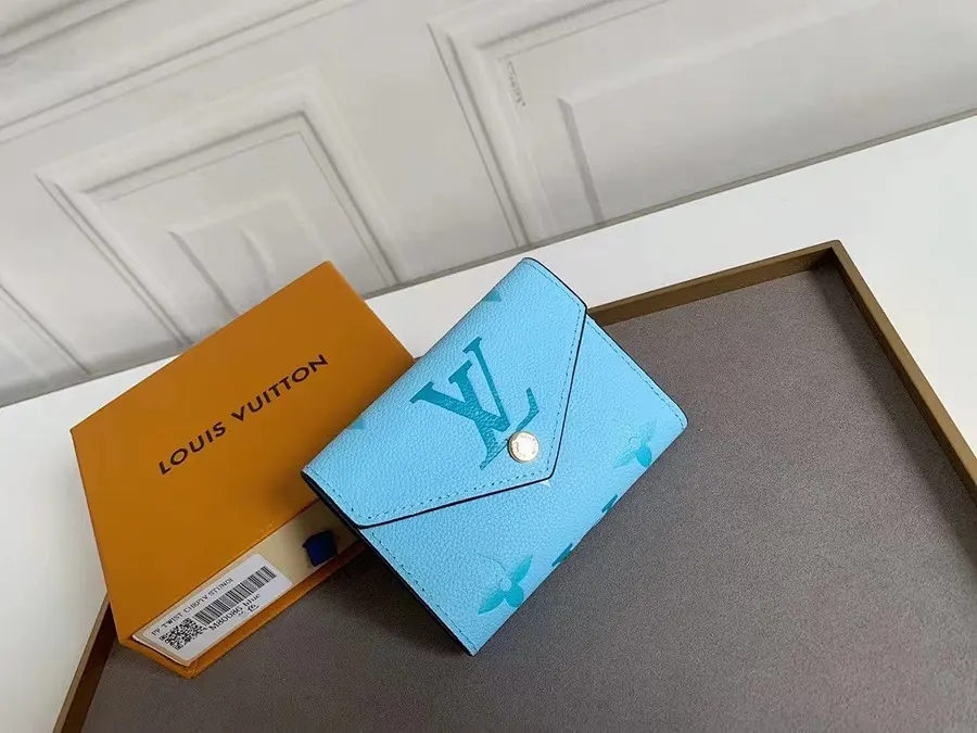 ルイ・ヴィトン（LOUIS VUITTON） レディース ミニ財布 持ち歩きやすい｜新品 F17282D3