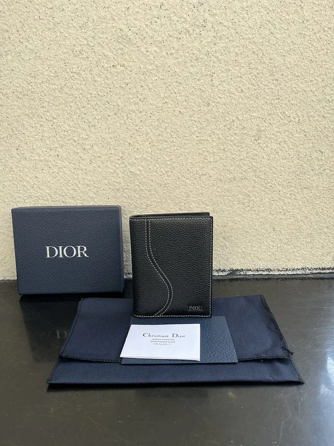 DIOR ディオール（DIOR） レザー パスポートケース 男女兼用｜新品 F1BCFAB9