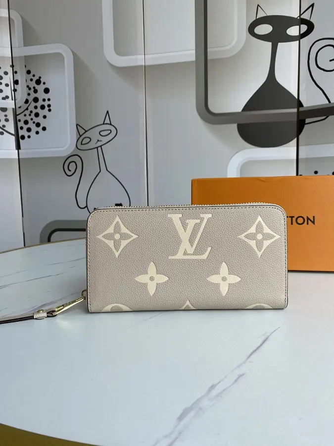 ルイ・ヴィトン（LOUIS VUITTON） ウォレット 新品 レディース デイリー向け｜F2237981