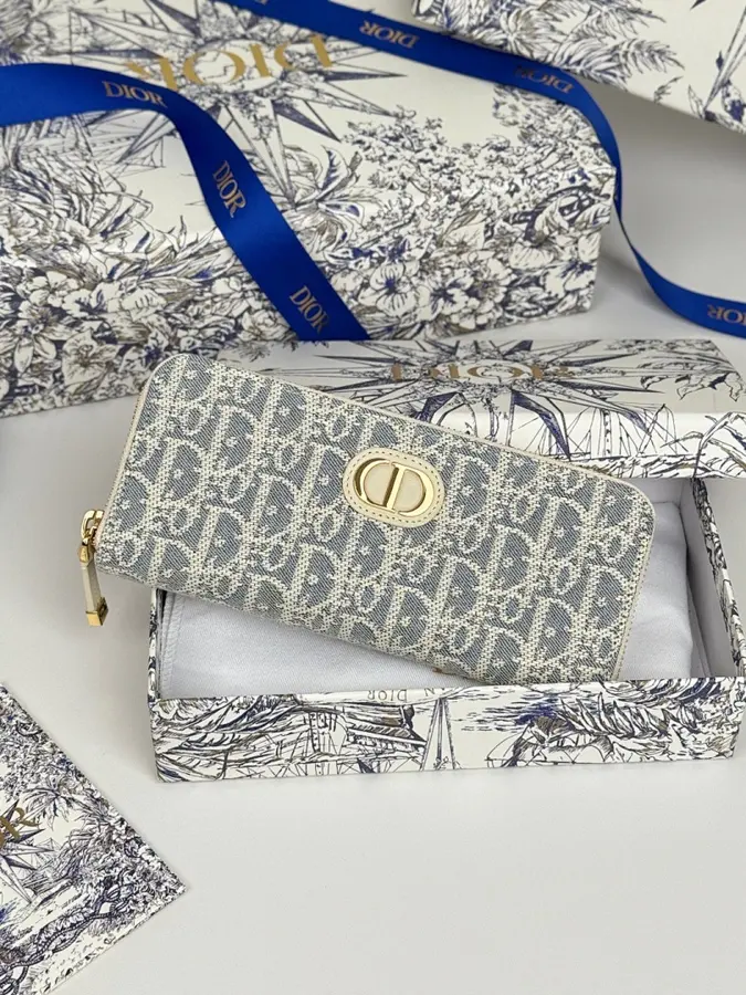 ディオール（DIOR） レディース 長財布 収納しやすい｜新品 F2DD9173の商品画像