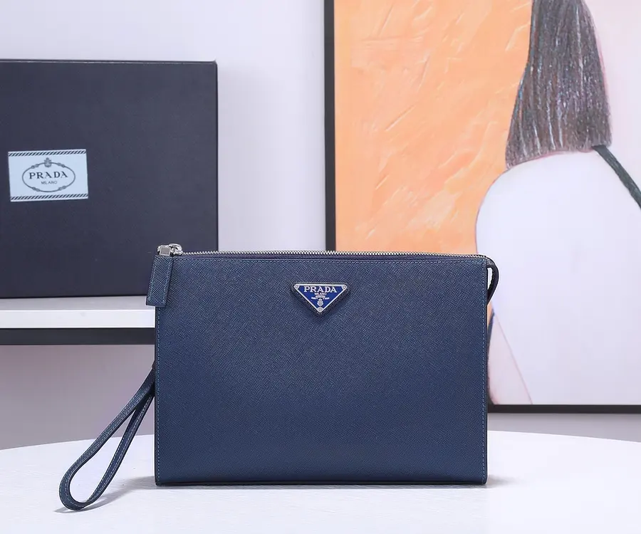 プラダ（PRADA） メンズ クラッチバッグ レザー｜新品 F33E086C