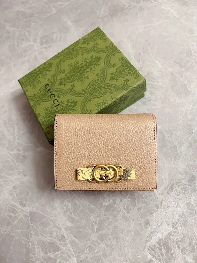 GUCCI グッチ(GUCCI) 持ち歩きやすい コンパクト財布 レディース|新品 F527A7F3