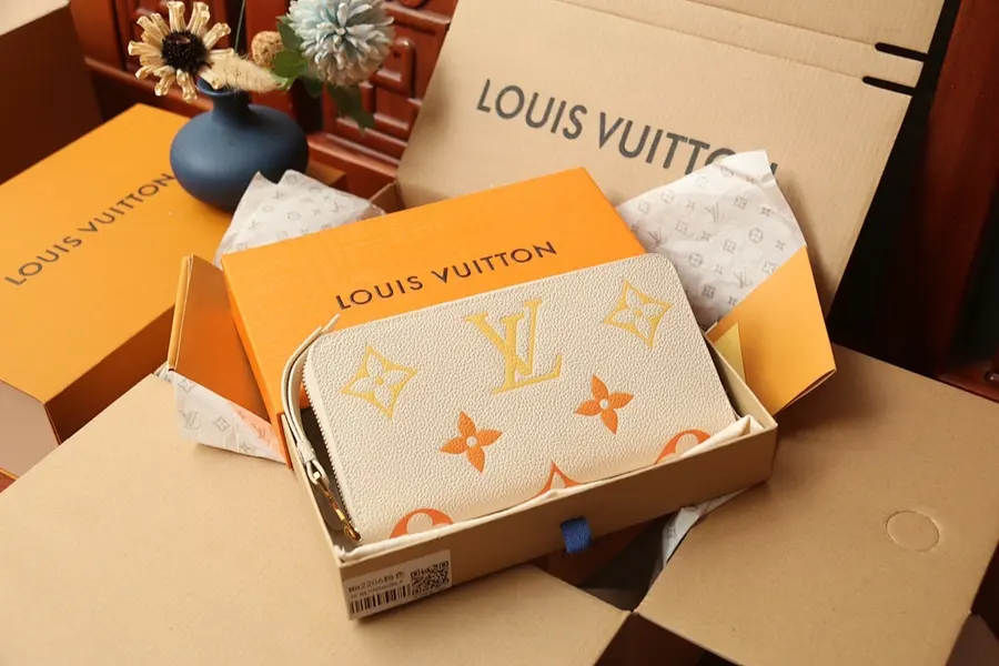 ルイ・ヴィトン（LOUIS VUITTON） レディース ロングウォレット レザー｜新品 F5933943の商品画像
