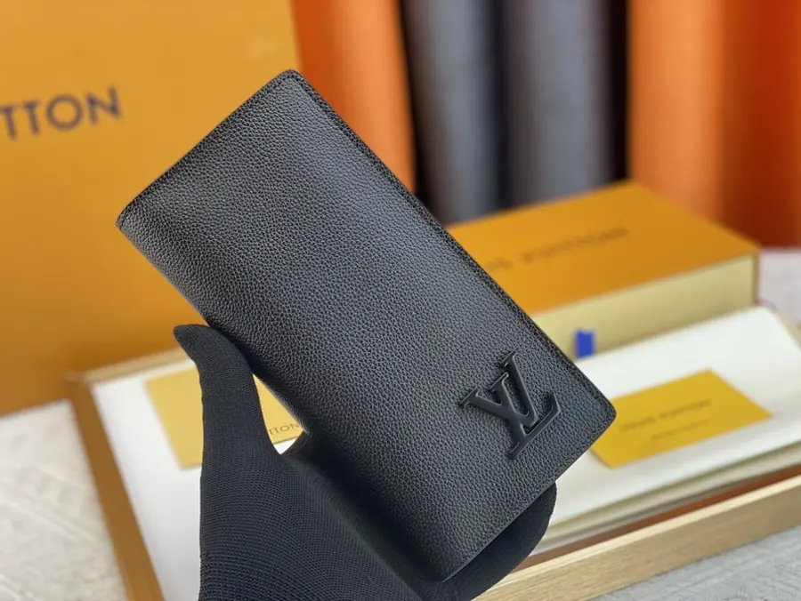 ルイ・ヴィトン（LOUIS VUITTON） ロングウォレット 新品 メンズ 収納しやすい｜F9F15408