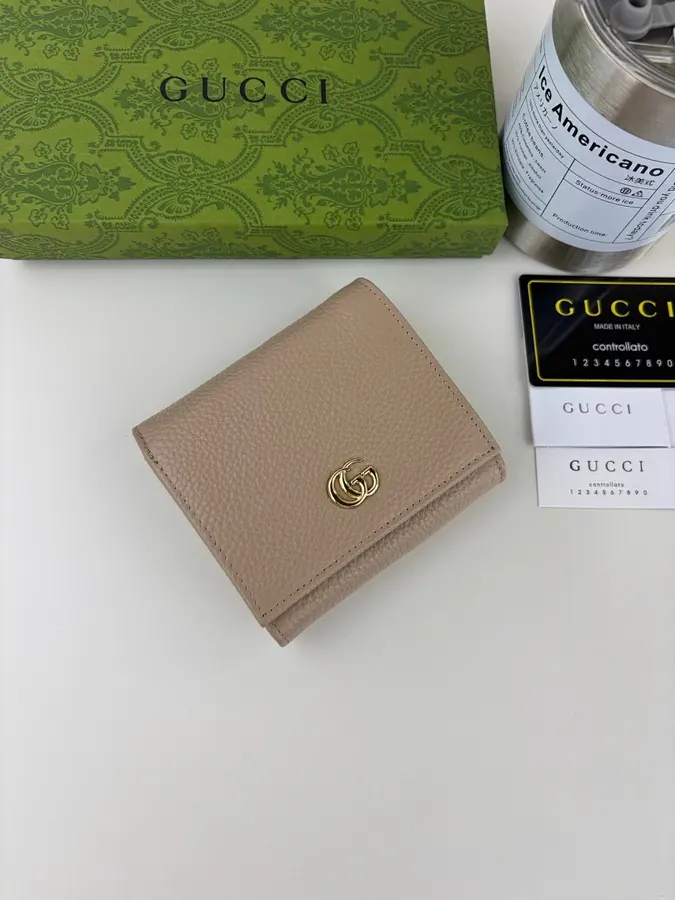 グッチ（GUCCI） レディース ミニ財布 コンパクト｜新品 FAAD46B2