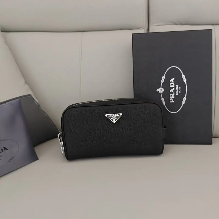 プラダ（PRADA） レザー クラッチバッグ メンズ｜新品 FCDD186Eの商品画像