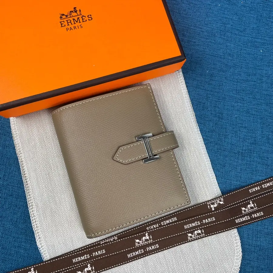 エルメス（HERMÈS） レディース ミニ財布 コンパクト｜新品 FD694551