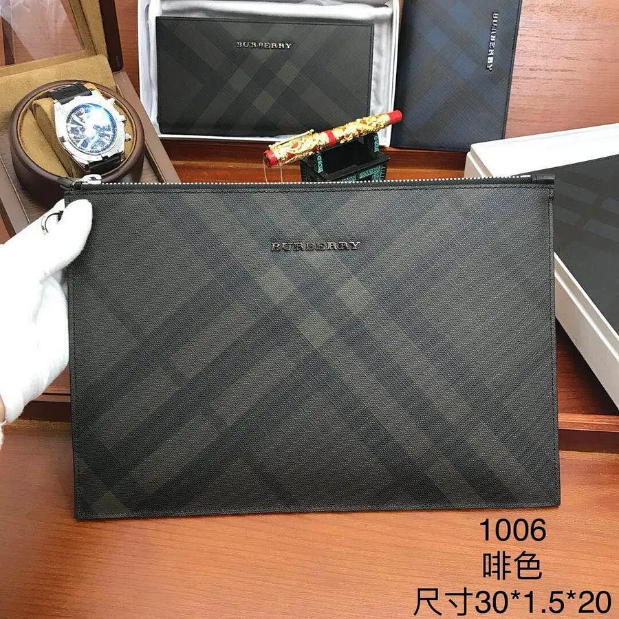 バーバリー（BURBERRY） クラッチバッグ 新品 メンズ レザー｜FDAD70BBの商品画像