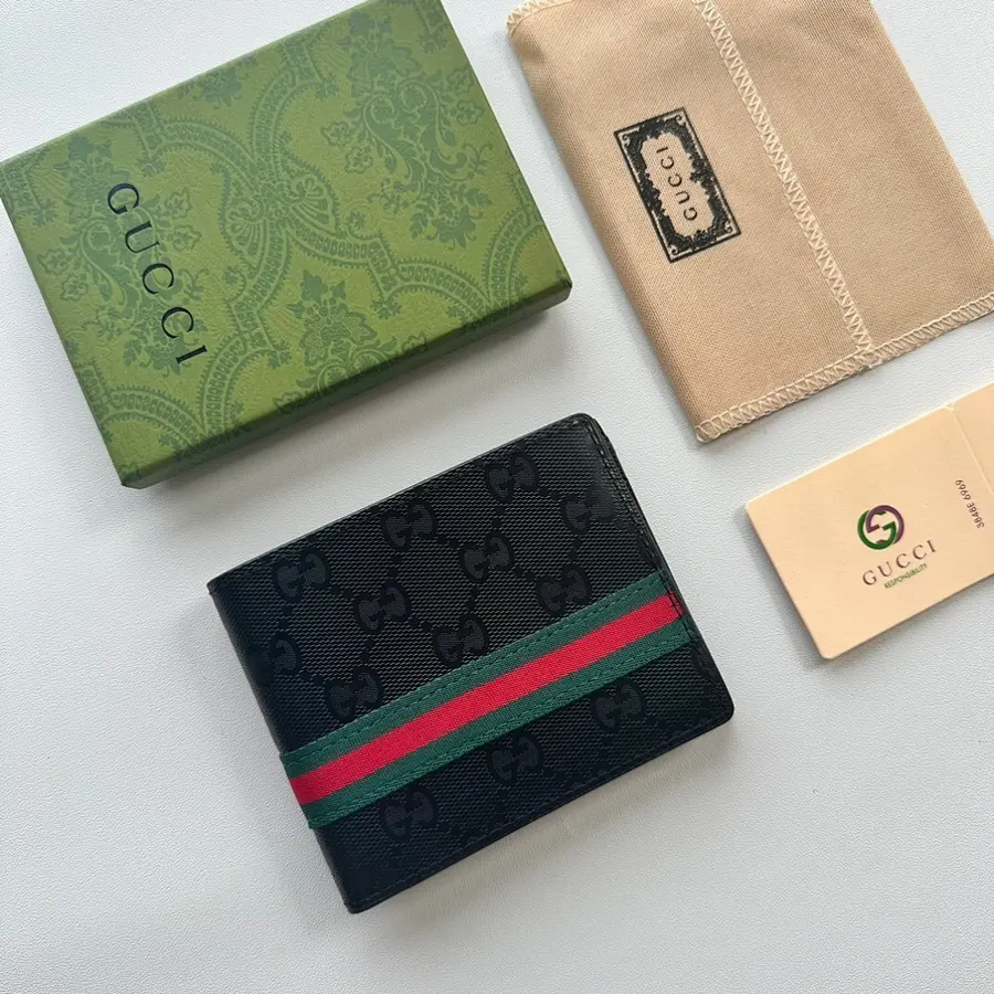 グッチ（GUCCI） ミニ財布 持ち歩きやすい メンズ｜新品 FDF54789