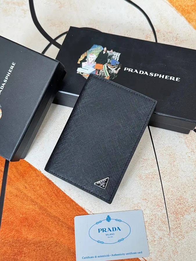 プラダ(PRADA) カードホルダー 新品 男女兼用 スリム|FE0EB8D7の商品画像