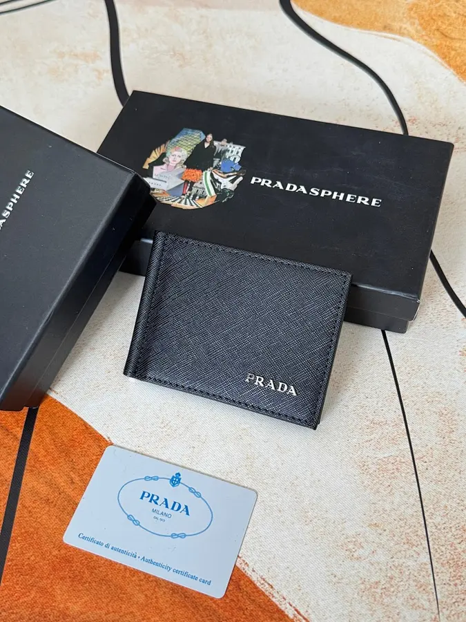 プラダ（PRADA） 男女兼用 カードケース レザー｜新品 FE2FFFB5の商品画像