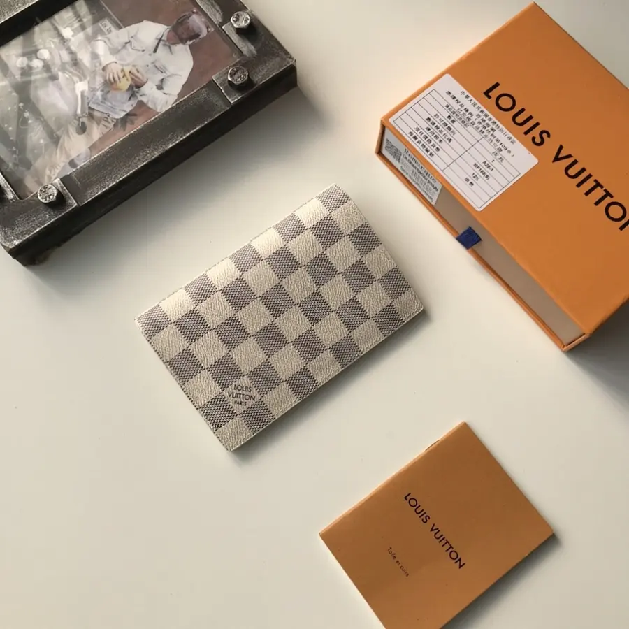 ルイ・ヴィトン（LOUIS VUITTON） レザー カードホルダー レディース｜新品 FF7AB327