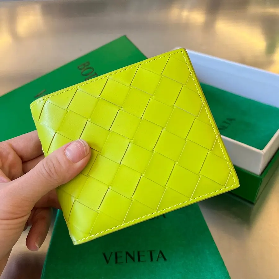 ボッテガ・ヴェネタ(BOTTEGA VENETA) ウォレット レザー メンズ|新品 FFFB13FBの商品画像